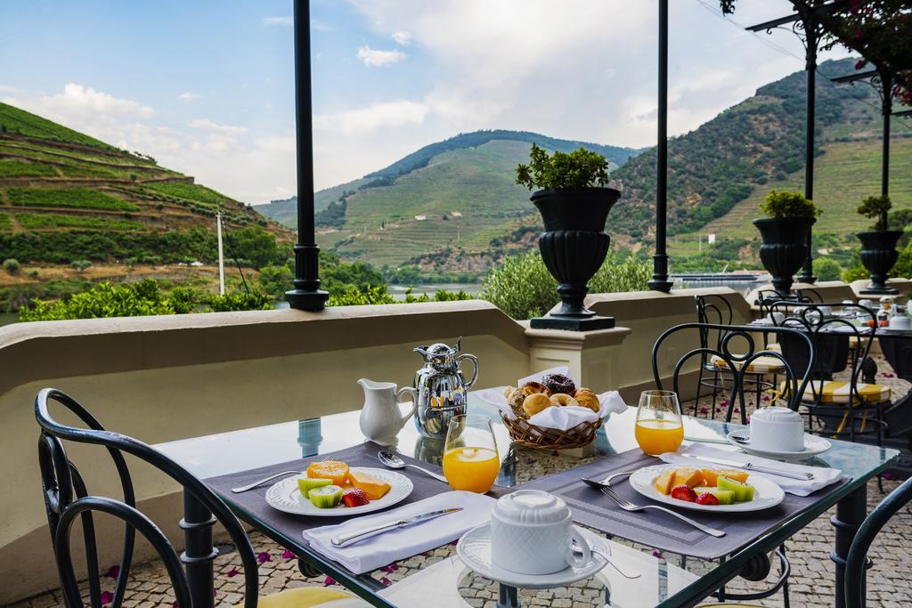 The Vintage House - Douro Hotel Pinhao Exterior photo Breakfast at the Vintage Hotel & Spa