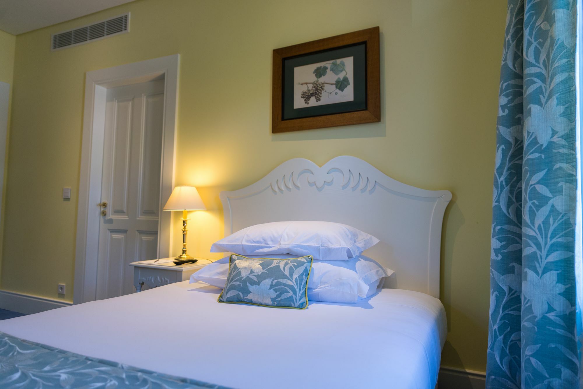The Vintage House - Douro Hotel Pinhao Exterior photo A bedroom at the hotel